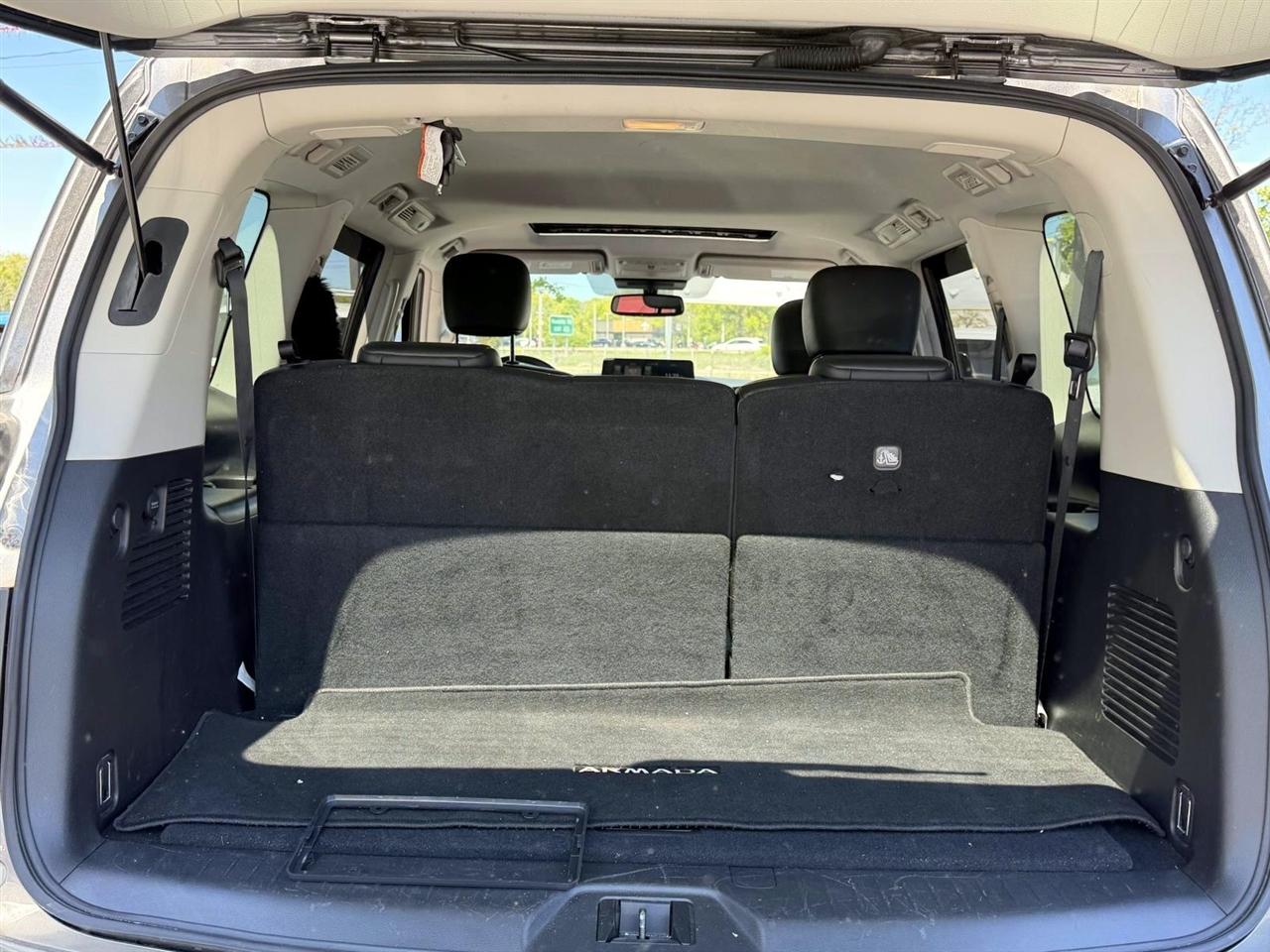 Nissan Armada 4x4 SL 2021