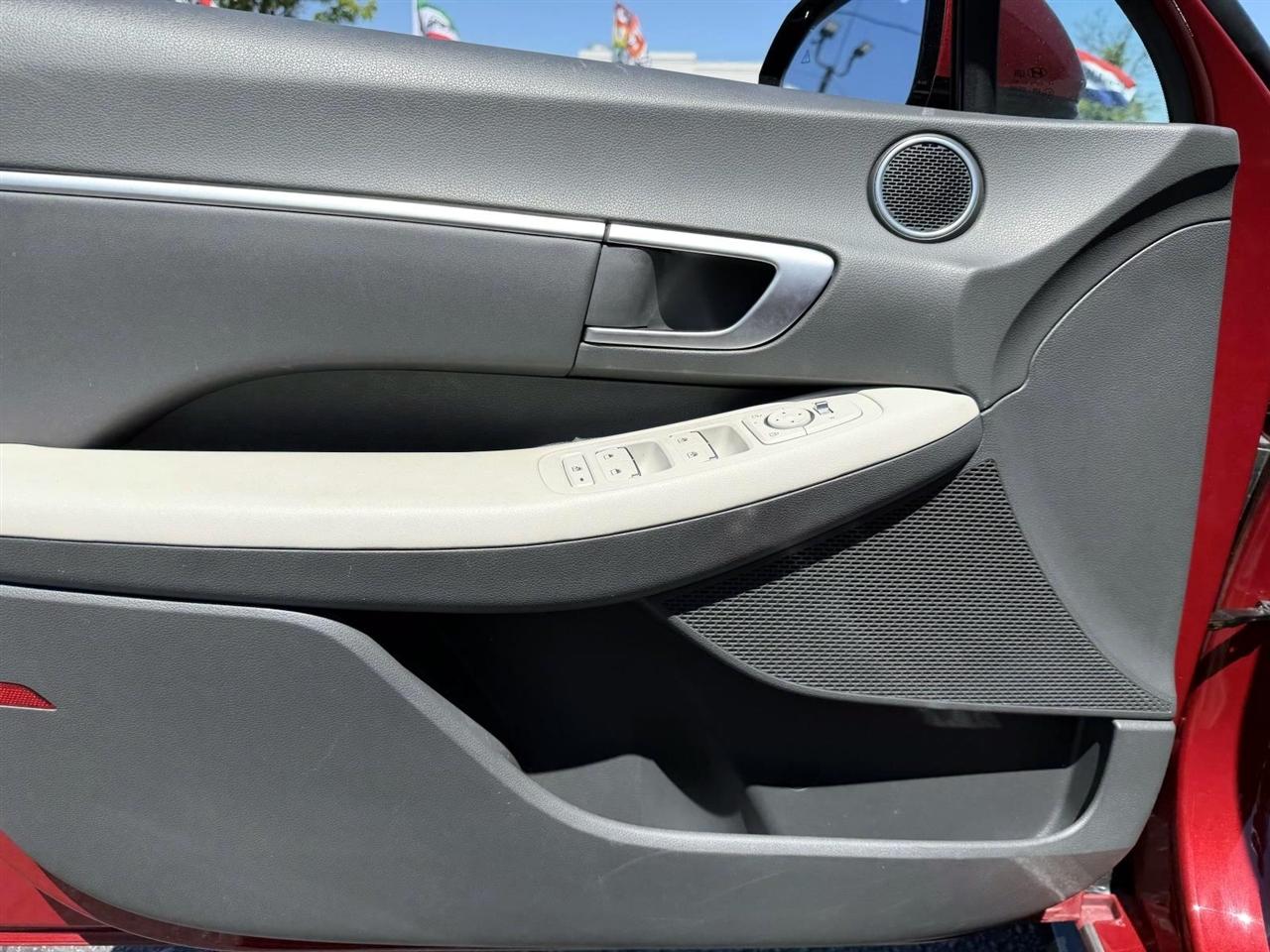 Hyundai Sonata SEL FWD 2025