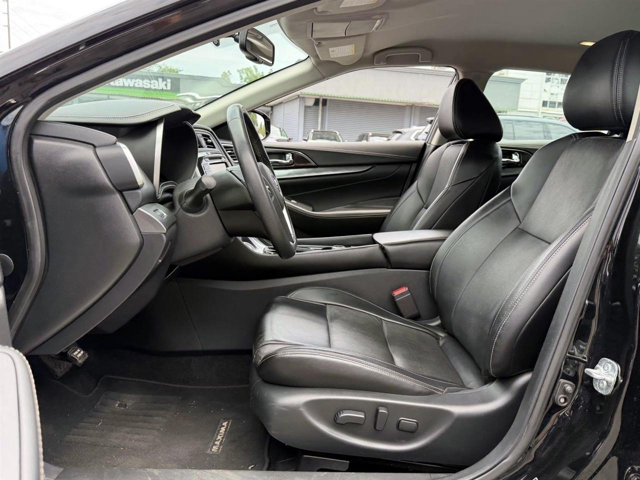 Nissan Maxima SV 3.5L 2019