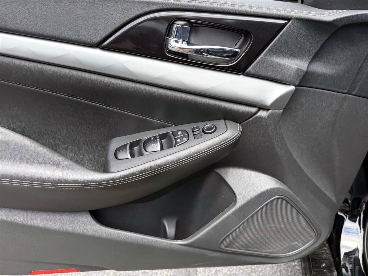 Nissan Maxima SV 3.5L 2019
