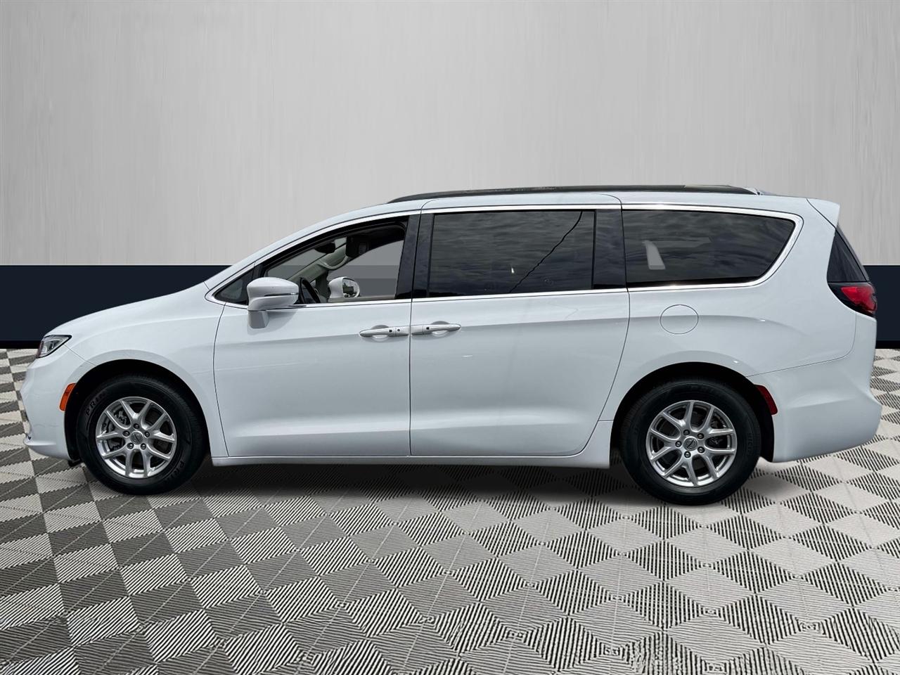 Chrysler Pacifica Touring L FWD 2022