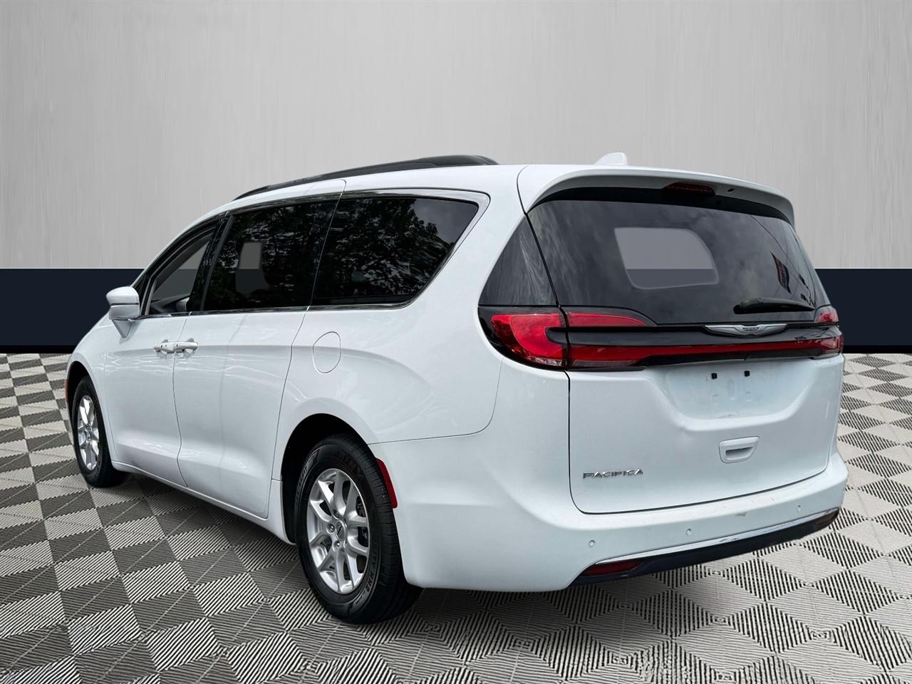 Chrysler Pacifica Touring L FWD 2022
