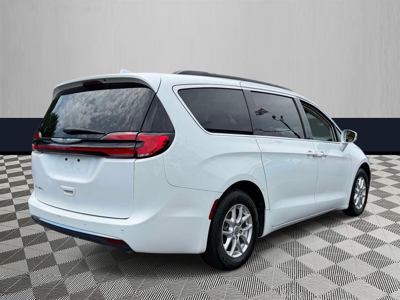 Chrysler Pacifica Touring L FWD 2022
