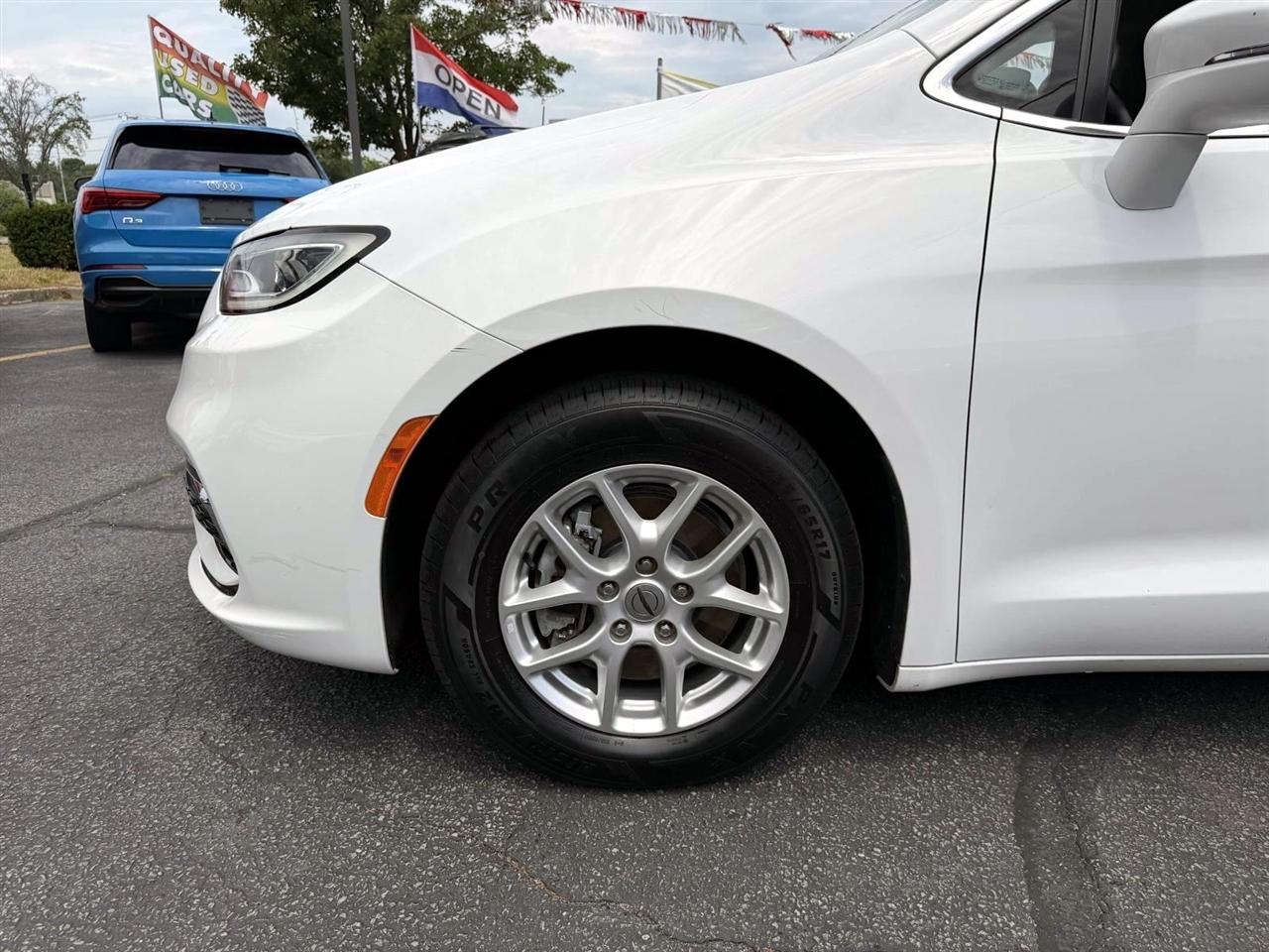 Chrysler Pacifica Touring L FWD 2022