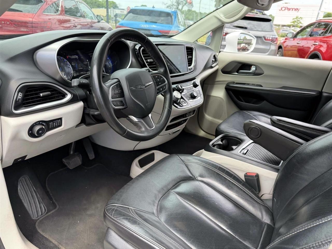 Chrysler Pacifica Touring L FWD 2022