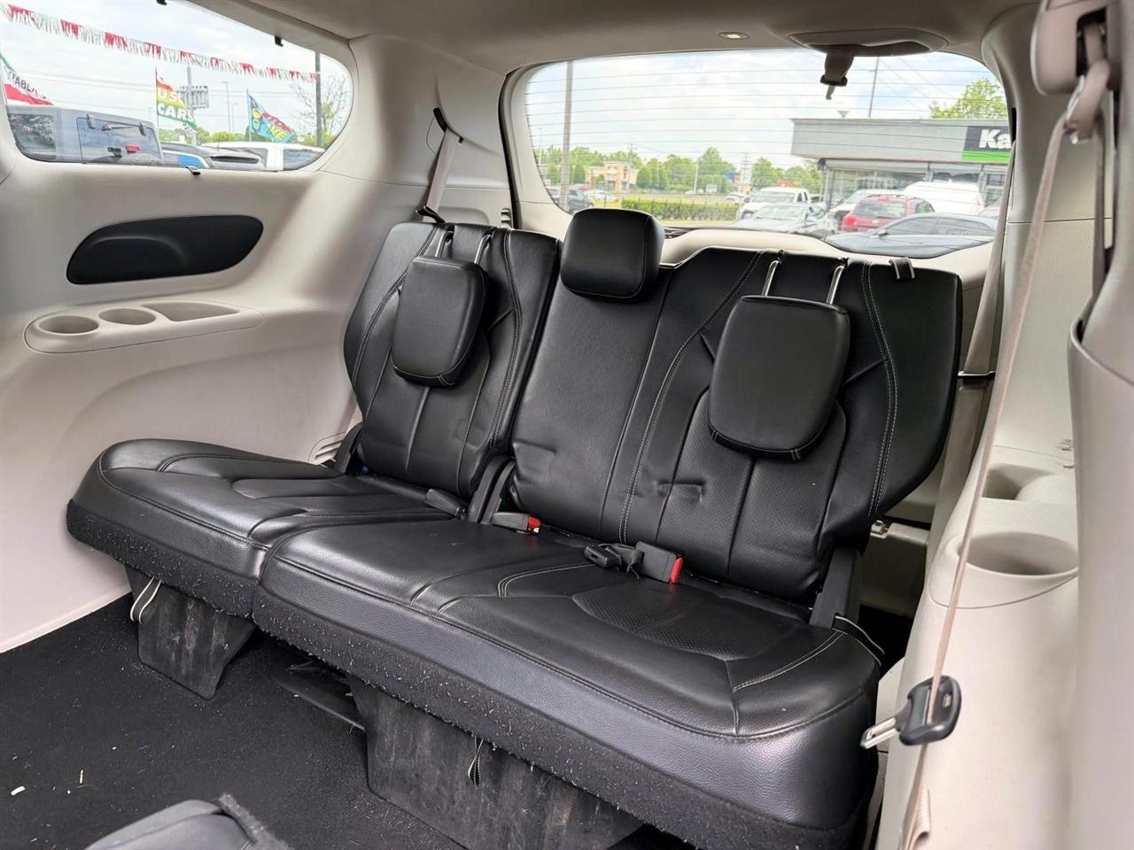 Chrysler Pacifica Touring L FWD 2022