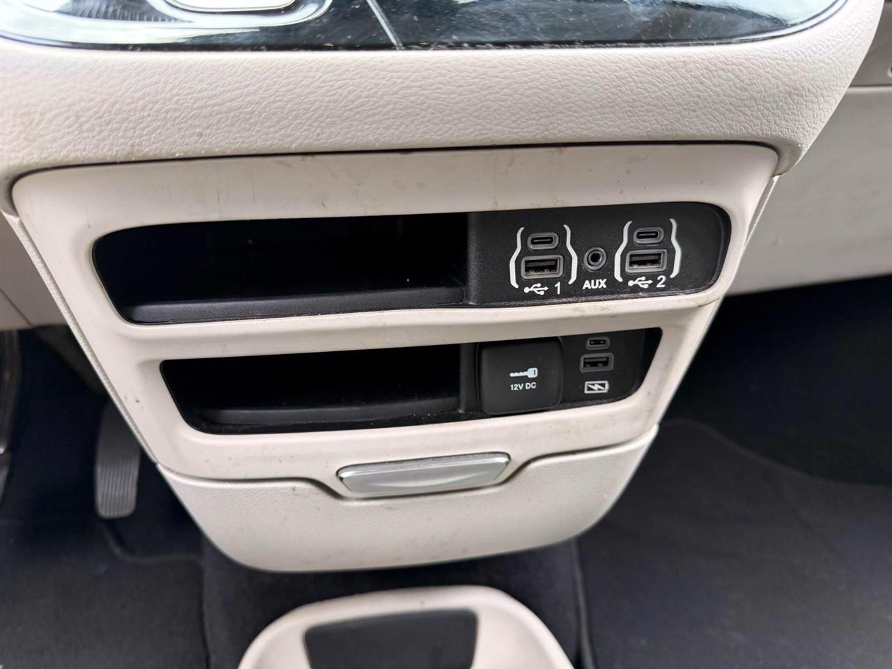 Chrysler Pacifica Touring L FWD 2022