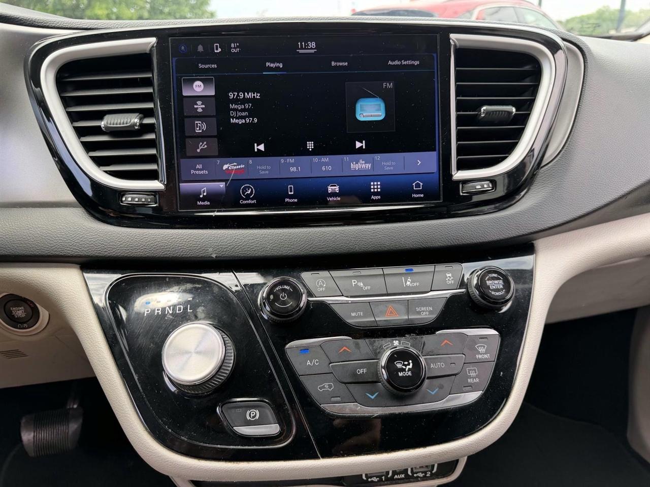 Chrysler Pacifica Touring L FWD 2022