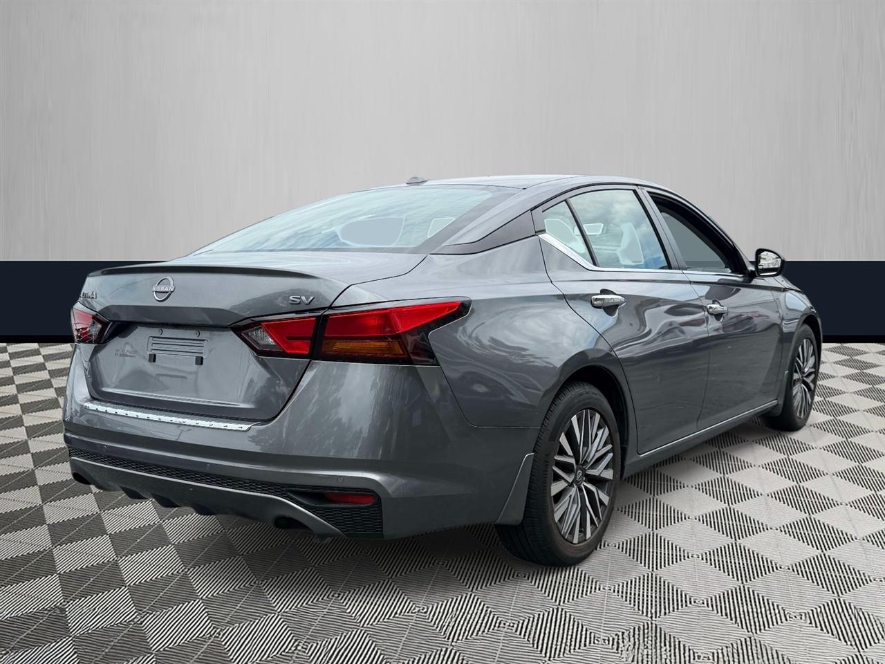 Nissan Altima 2.5 SV Sedan 2023