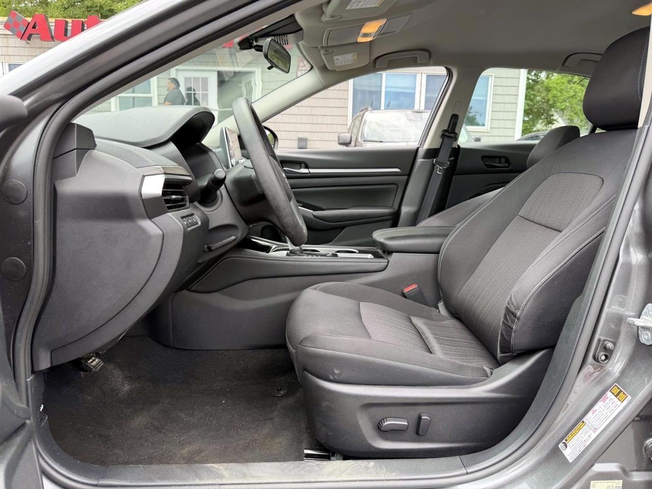 Nissan Altima 2.5 SV Sedan 2023