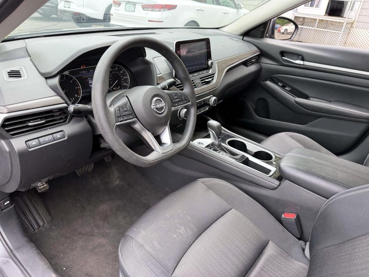 Nissan Altima 2.5 SV Sedan 2023