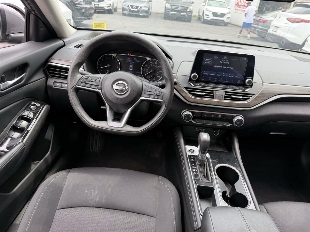 Nissan Altima 2.5 SV Sedan 2023