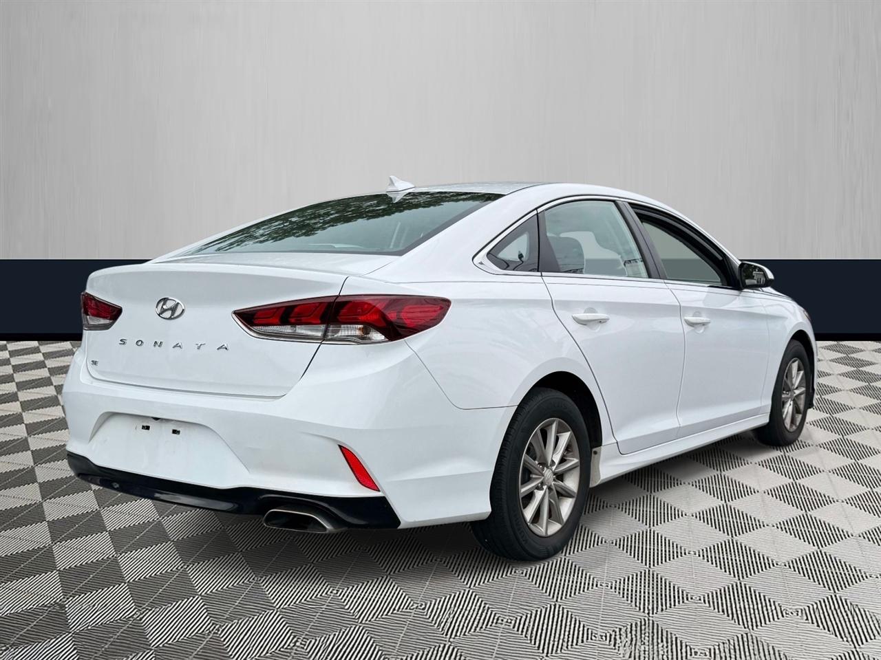 Hyundai Sonata SE 2.4L 2019