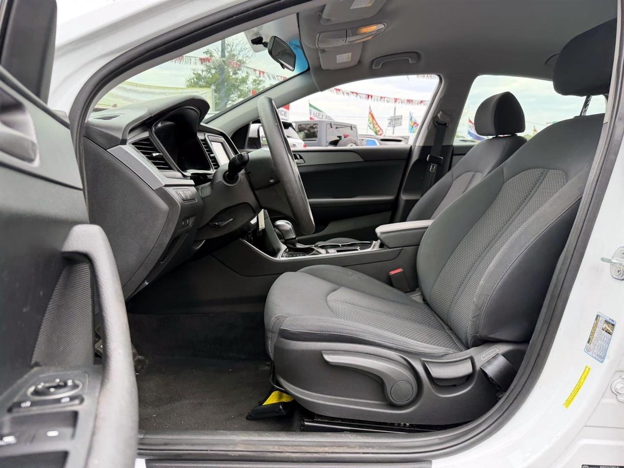 Hyundai Sonata SE 2.4L 2019