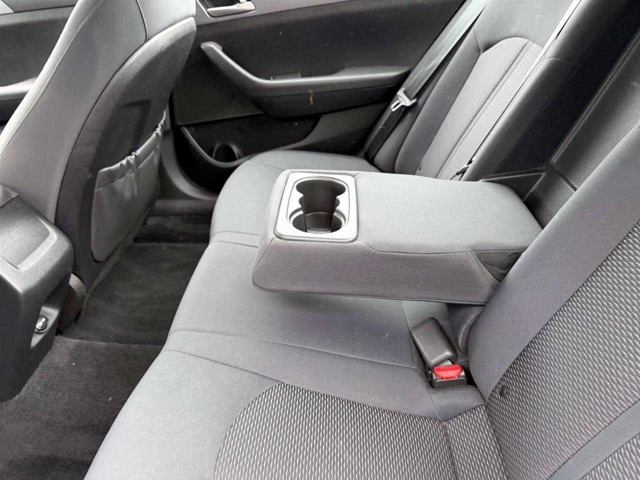 Hyundai Sonata SE 2.4L 2019