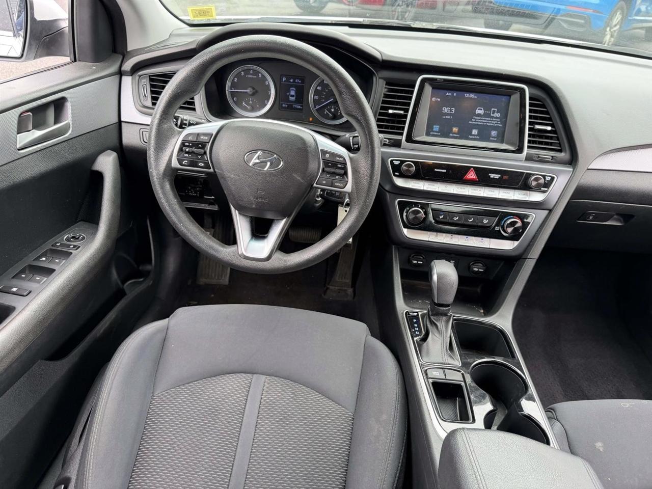 Hyundai Sonata SE 2.4L 2019