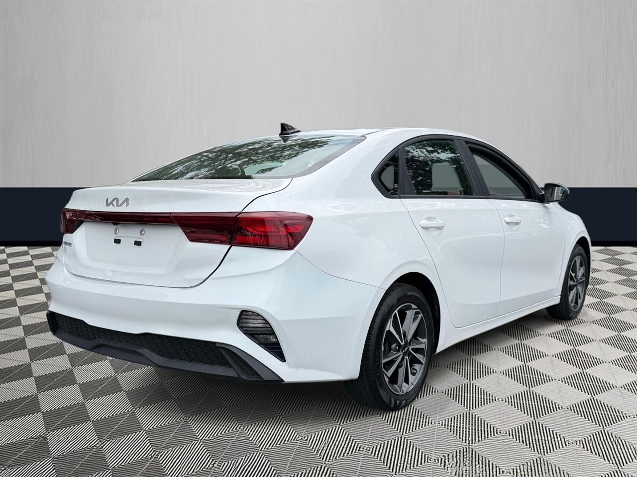 Kia Forte LXS IVT 2023