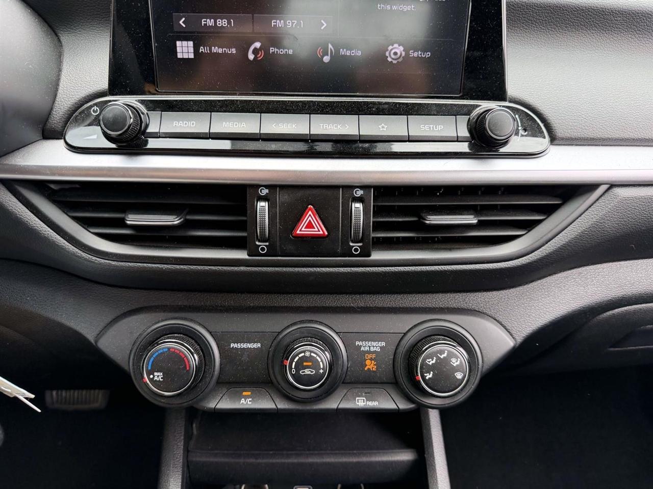 Kia Forte LXS IVT 2023
