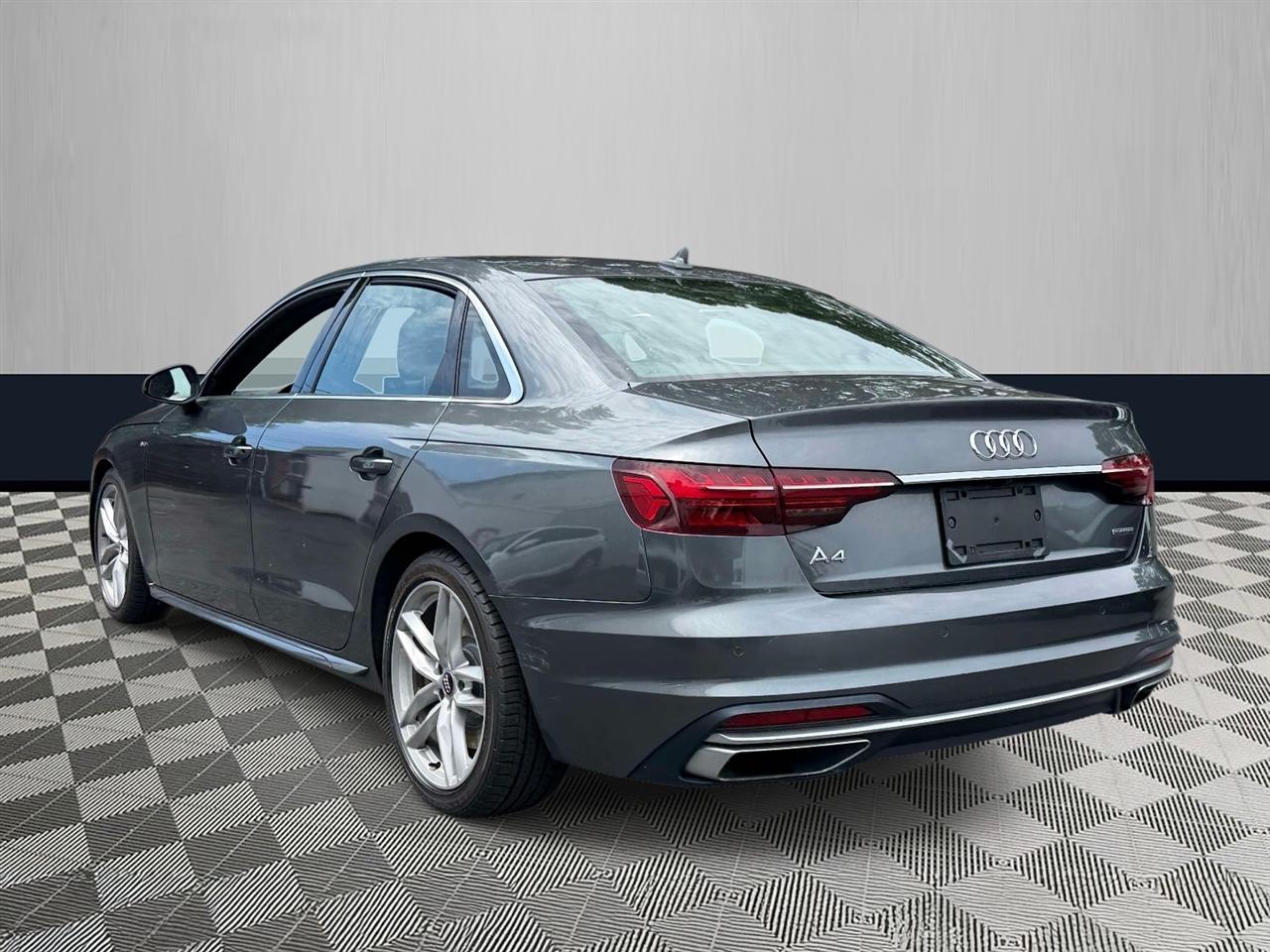 Audi A4 Sedan Premium Plus 45 TFSI quattro 2020