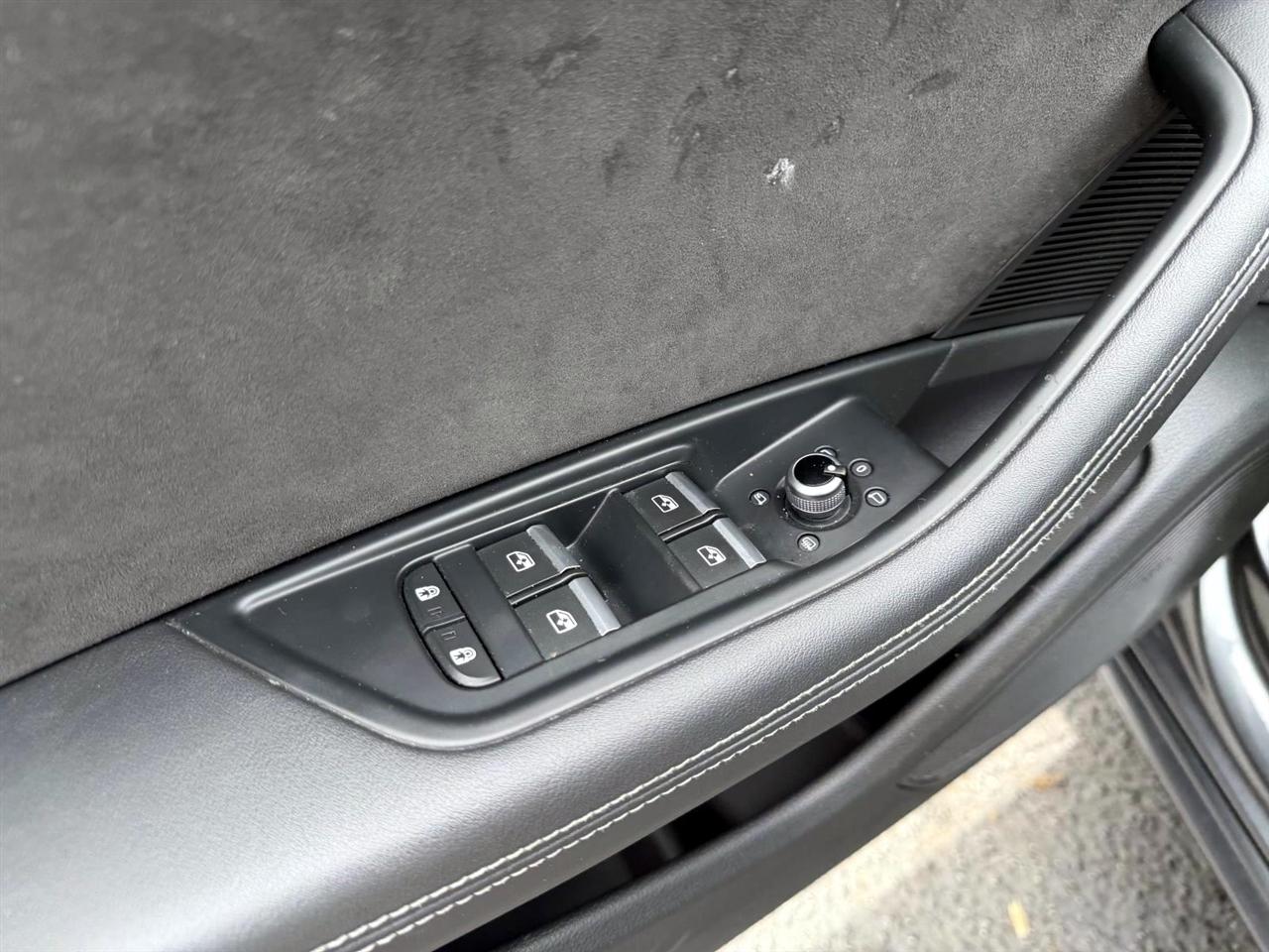 Audi A4 Sedan Premium Plus 45 TFSI quattro 2020