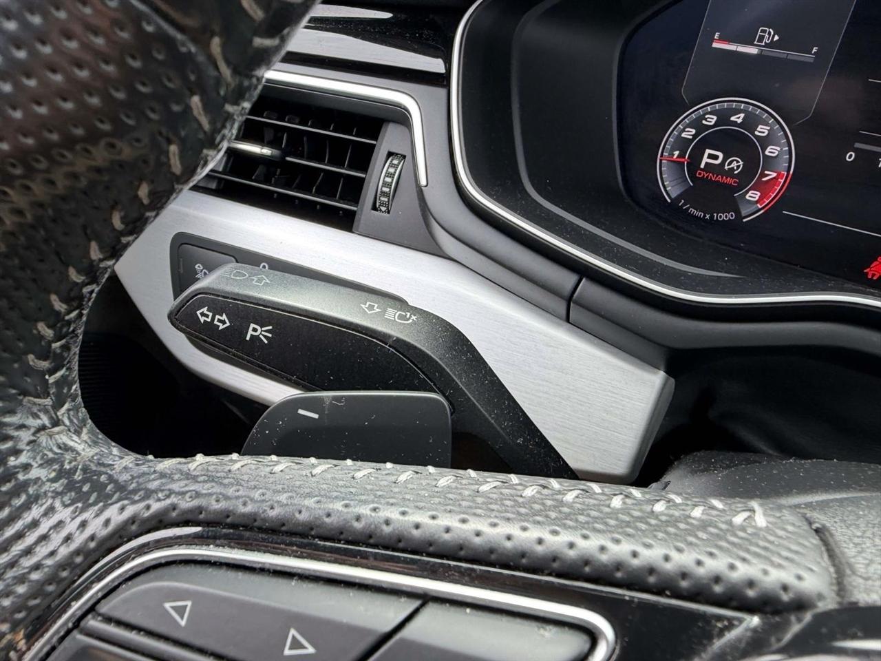 Audi A4 Sedan Premium Plus 45 TFSI quattro 2020