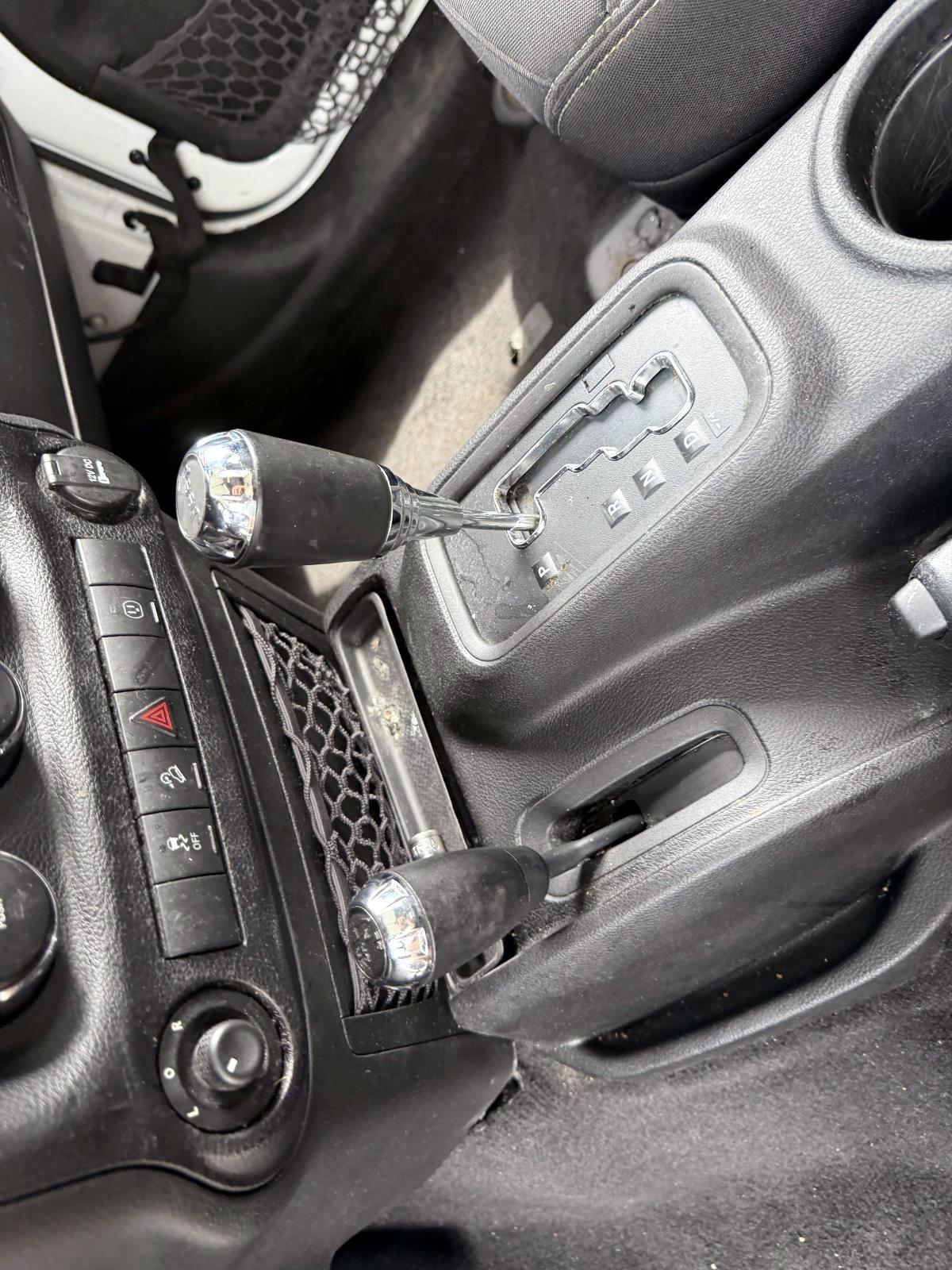 Jeep Wrangler Unlimited 4WD 4dr Sahara 2013
