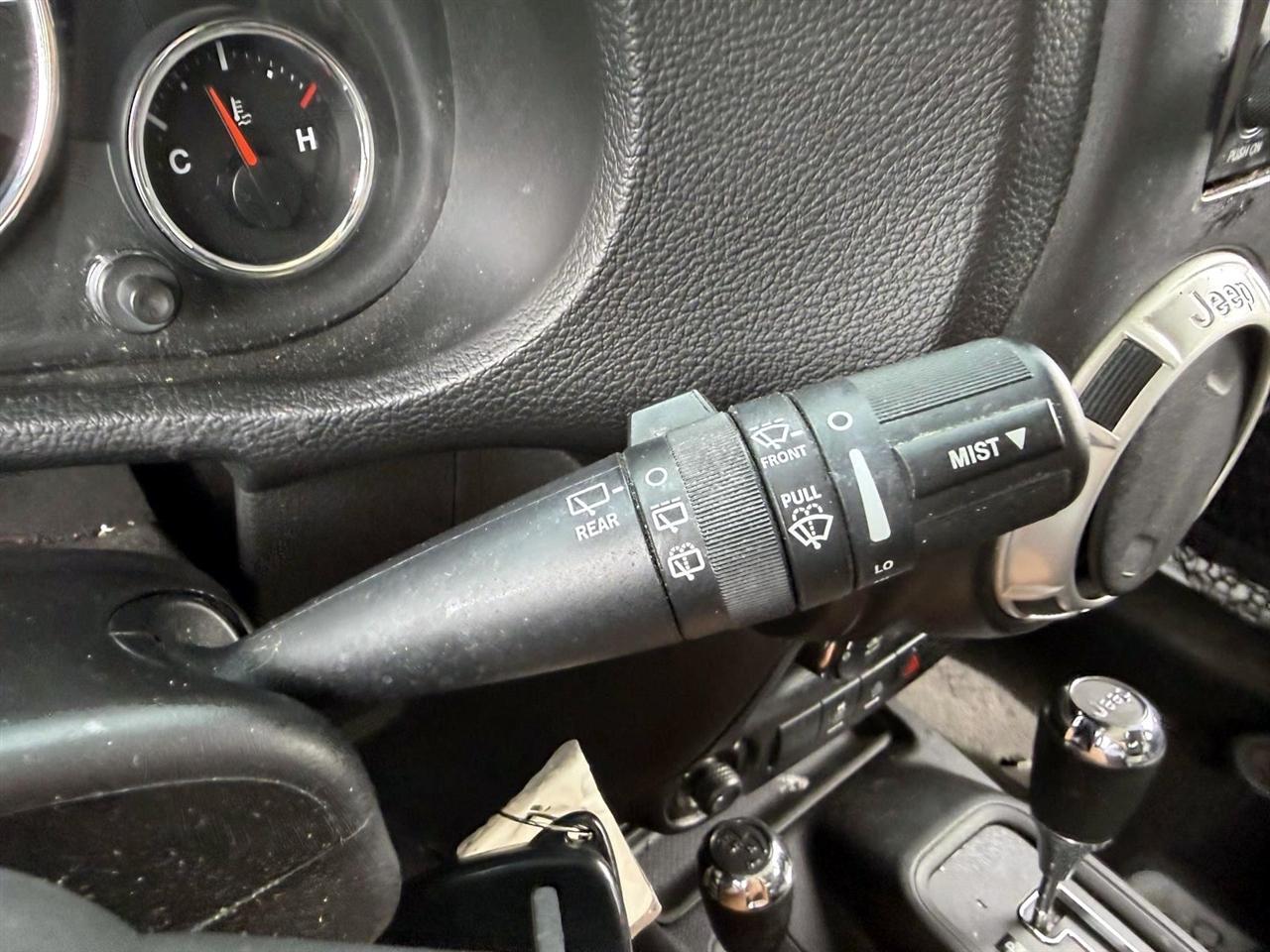 Jeep Wrangler Unlimited 4WD 4dr Sahara 2013