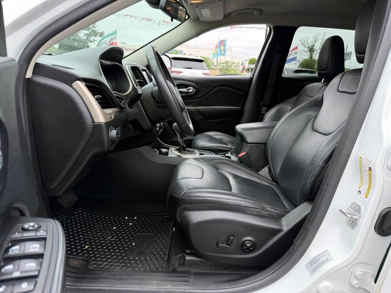Jeep Cherokee 4WD 4dr Latitude 2015