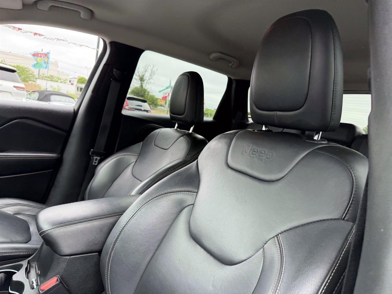 Jeep Cherokee 4WD 4dr Latitude 2015