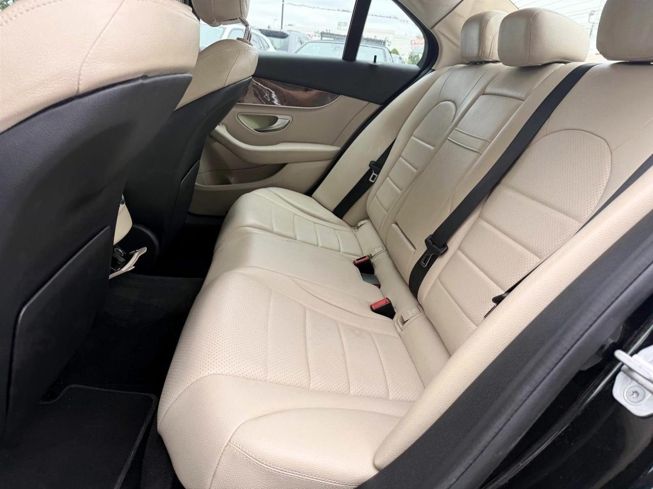 Mercedes-Benz C-Class 4dr Sdn C 300 4MATIC 2015