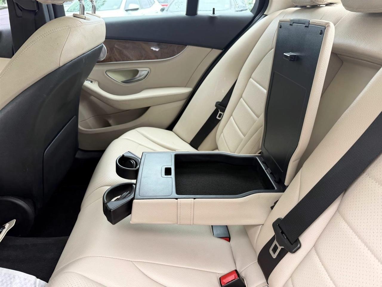 Mercedes-Benz C-Class 4dr Sdn C 300 4MATIC 2015