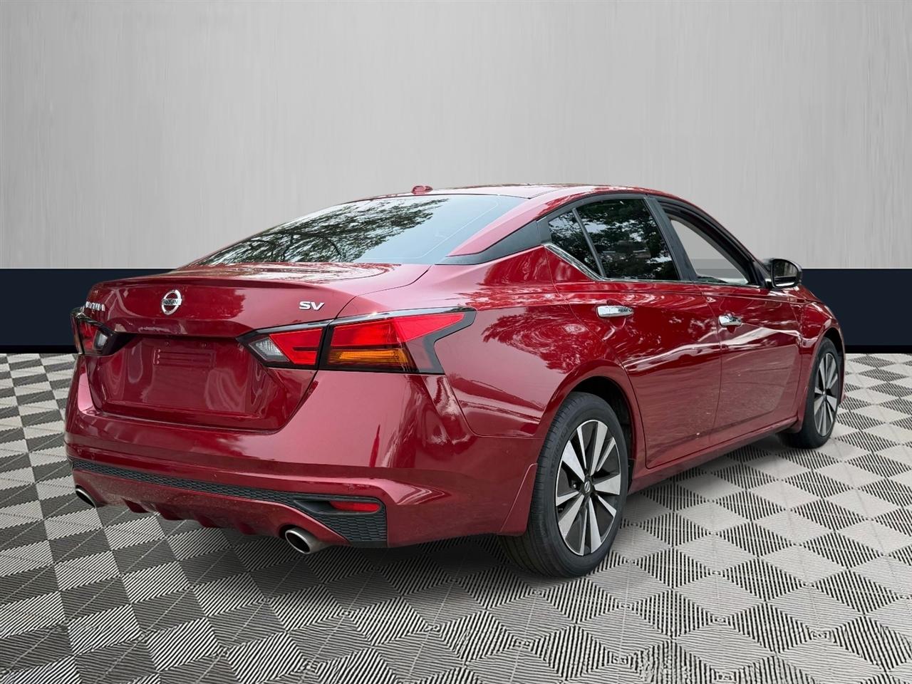 Nissan Altima 2.5 SV Sedan 2021