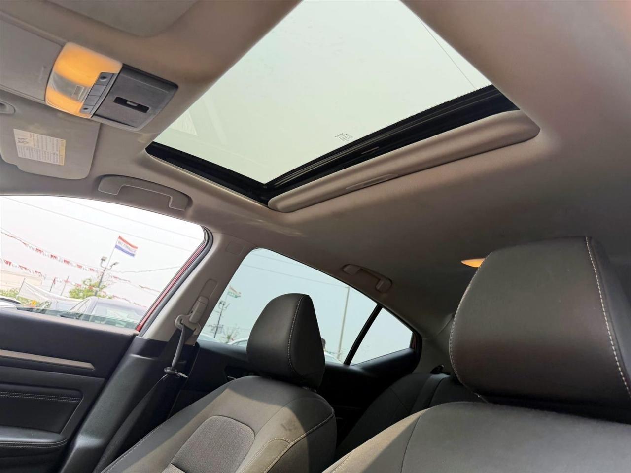 Nissan Altima 2.5 SV Sedan 2021