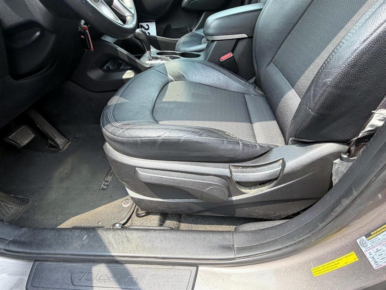 Hyundai Tucson FWD 4dr Auto GLS PZEV 2012