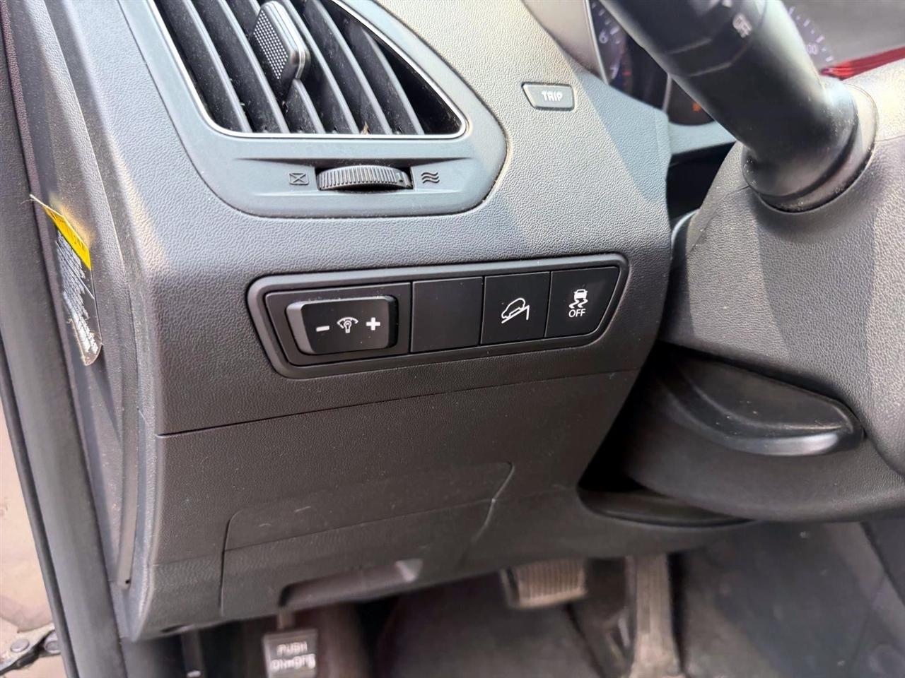 Hyundai Tucson FWD 4dr Auto GLS PZEV 2012