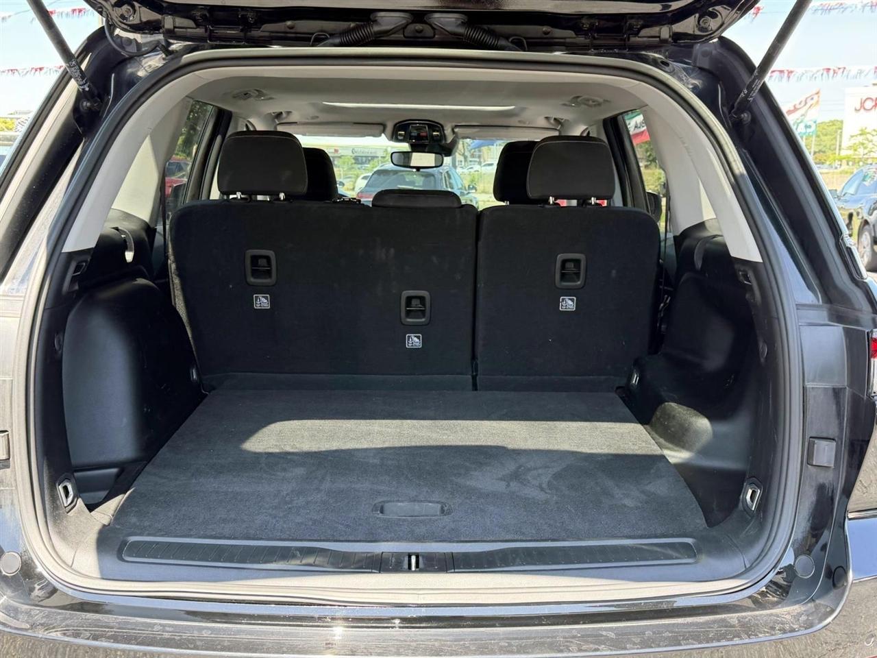 Jeep Grand Cherokee Laredo 4x4 2023