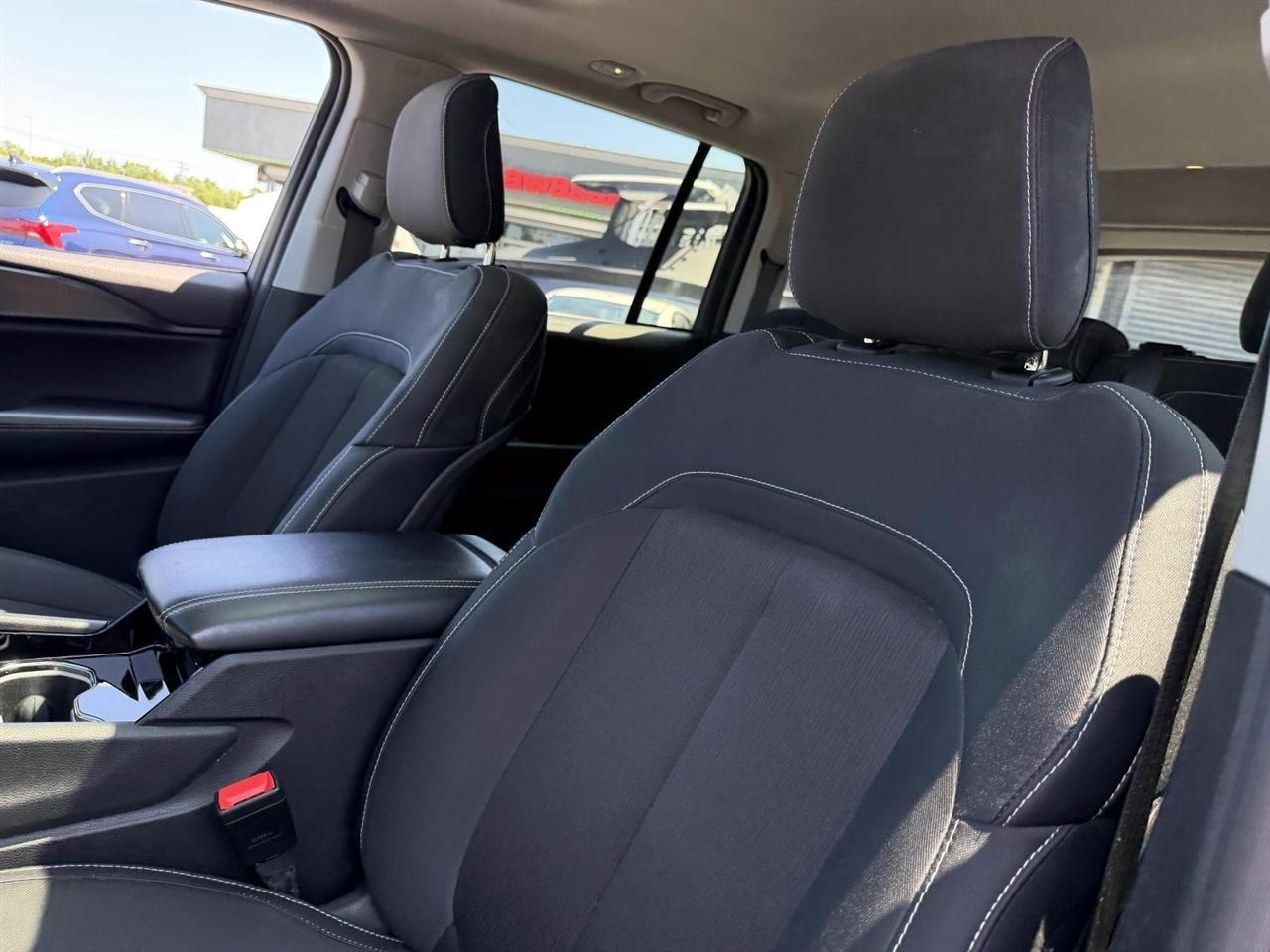 Jeep Grand Cherokee Laredo 4x4 2023
