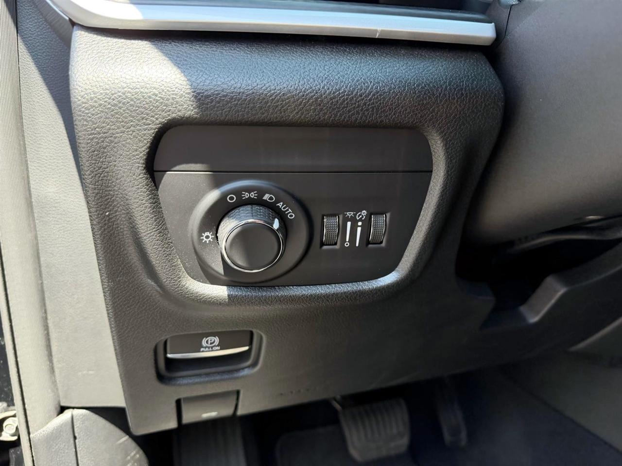 Jeep Grand Cherokee Laredo 4x4 2023