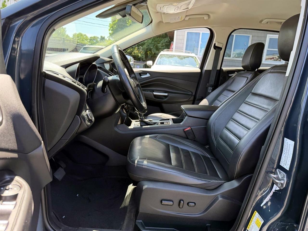 Ford Escape Titanium 4WD 2019