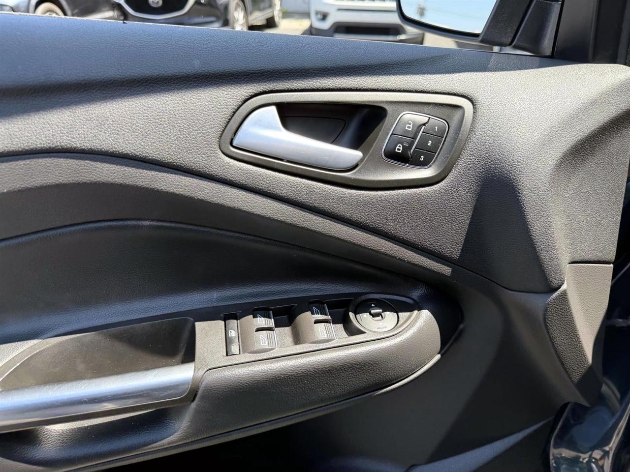 Ford Escape Titanium 4WD 2019
