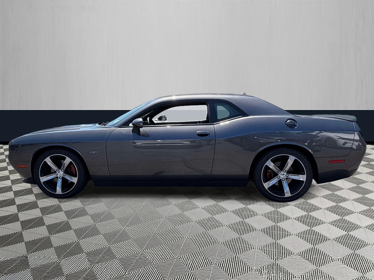 Dodge Challenger 2dr Cpe R/T Plus Shaker 2015