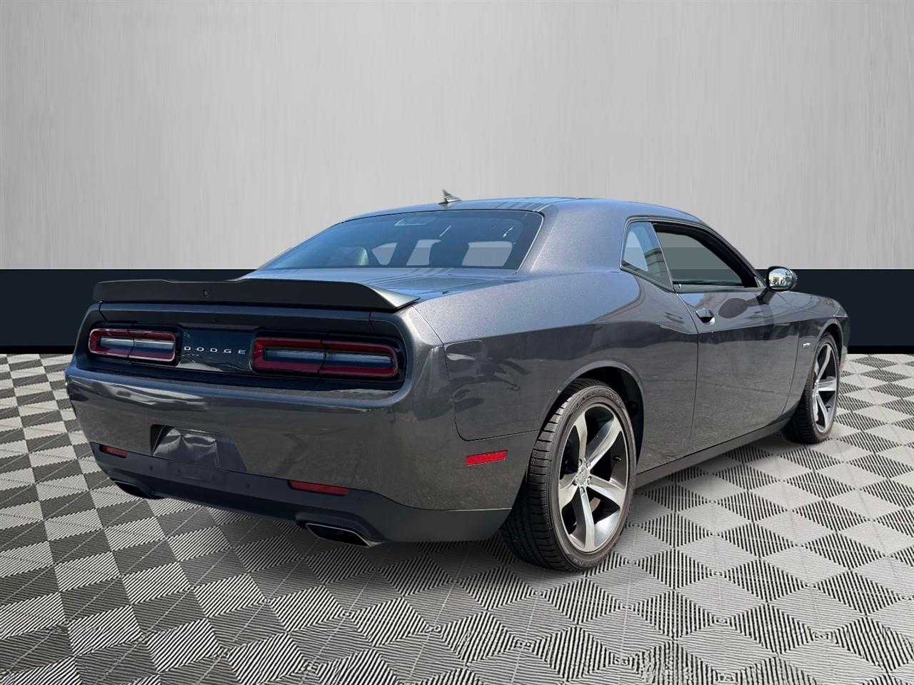 Dodge Challenger 2dr Cpe R/T Plus Shaker 2015