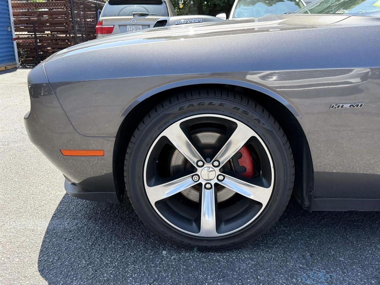 Dodge Challenger 2dr Cpe R/T Plus Shaker 2015