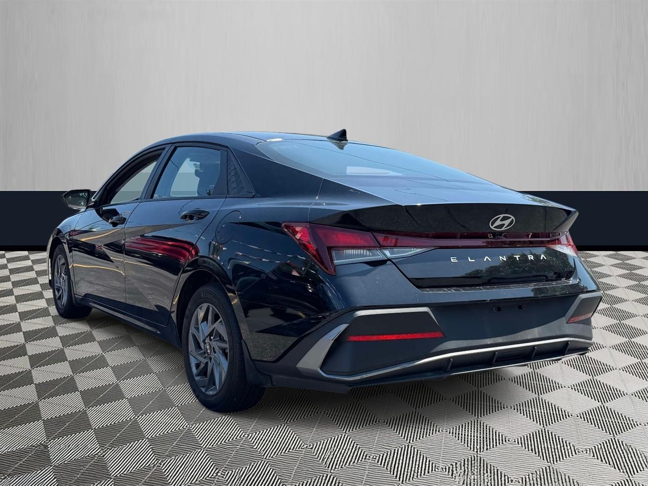 Hyundai Elantra SEL IVT 2024