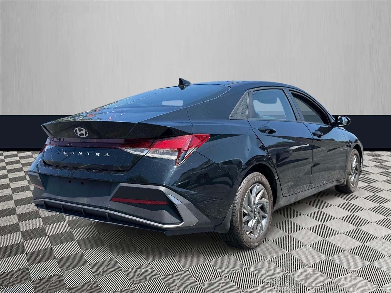 Hyundai Elantra SEL IVT 2024