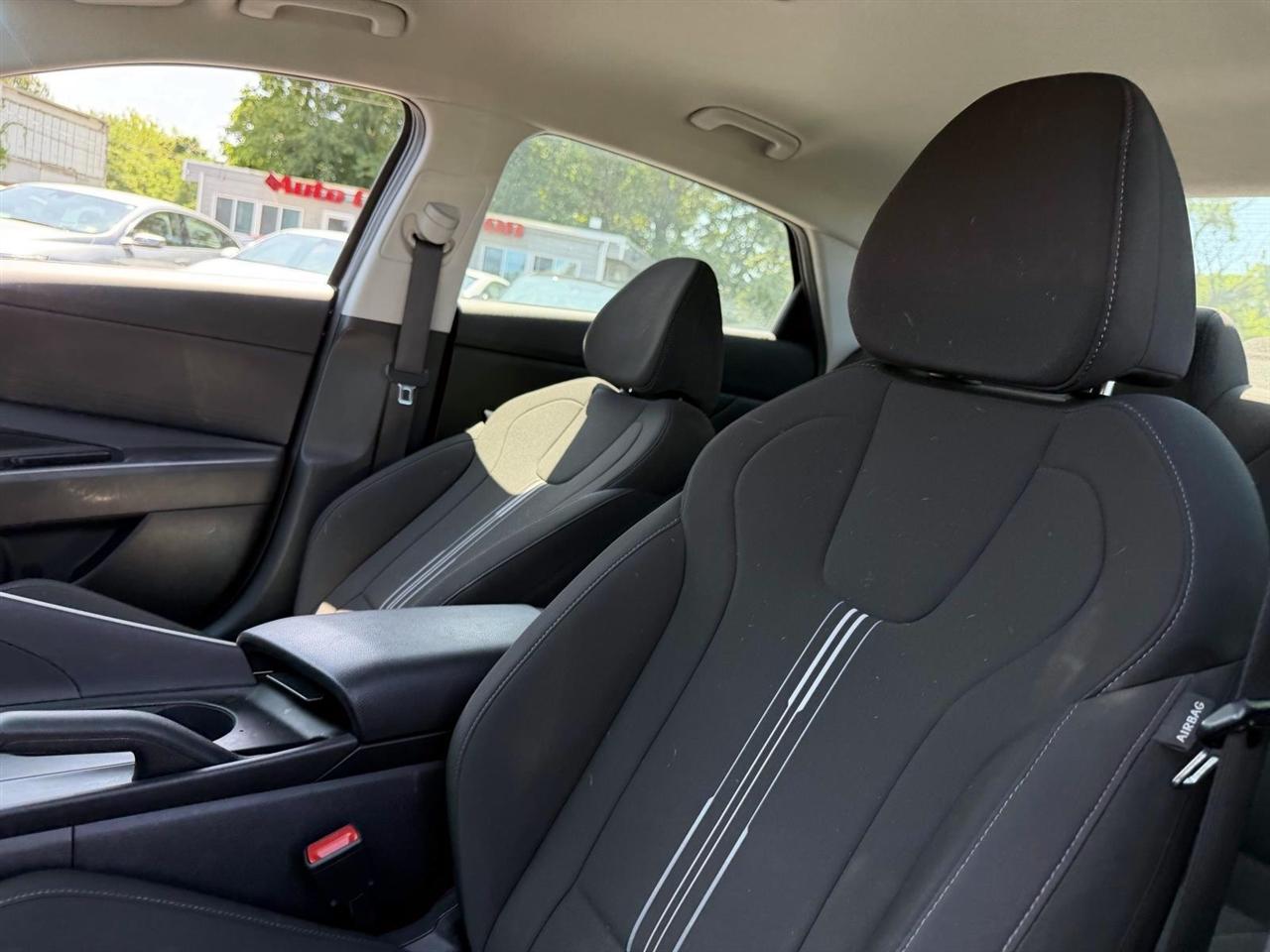 Hyundai Elantra SEL IVT 2024