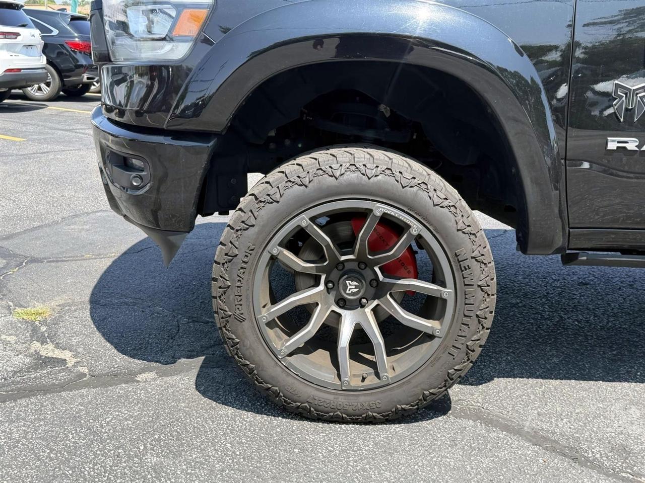RAM 1500 Laramie 4x4 Crew Cab 5'7" Box 2022