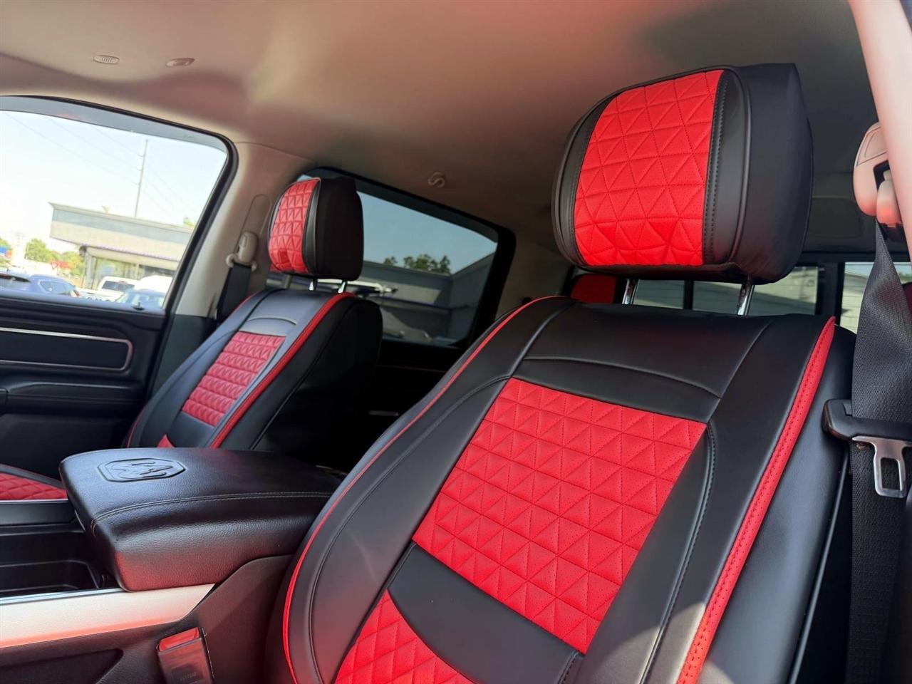 RAM 1500 Laramie 4x4 Crew Cab 5'7" Box 2022