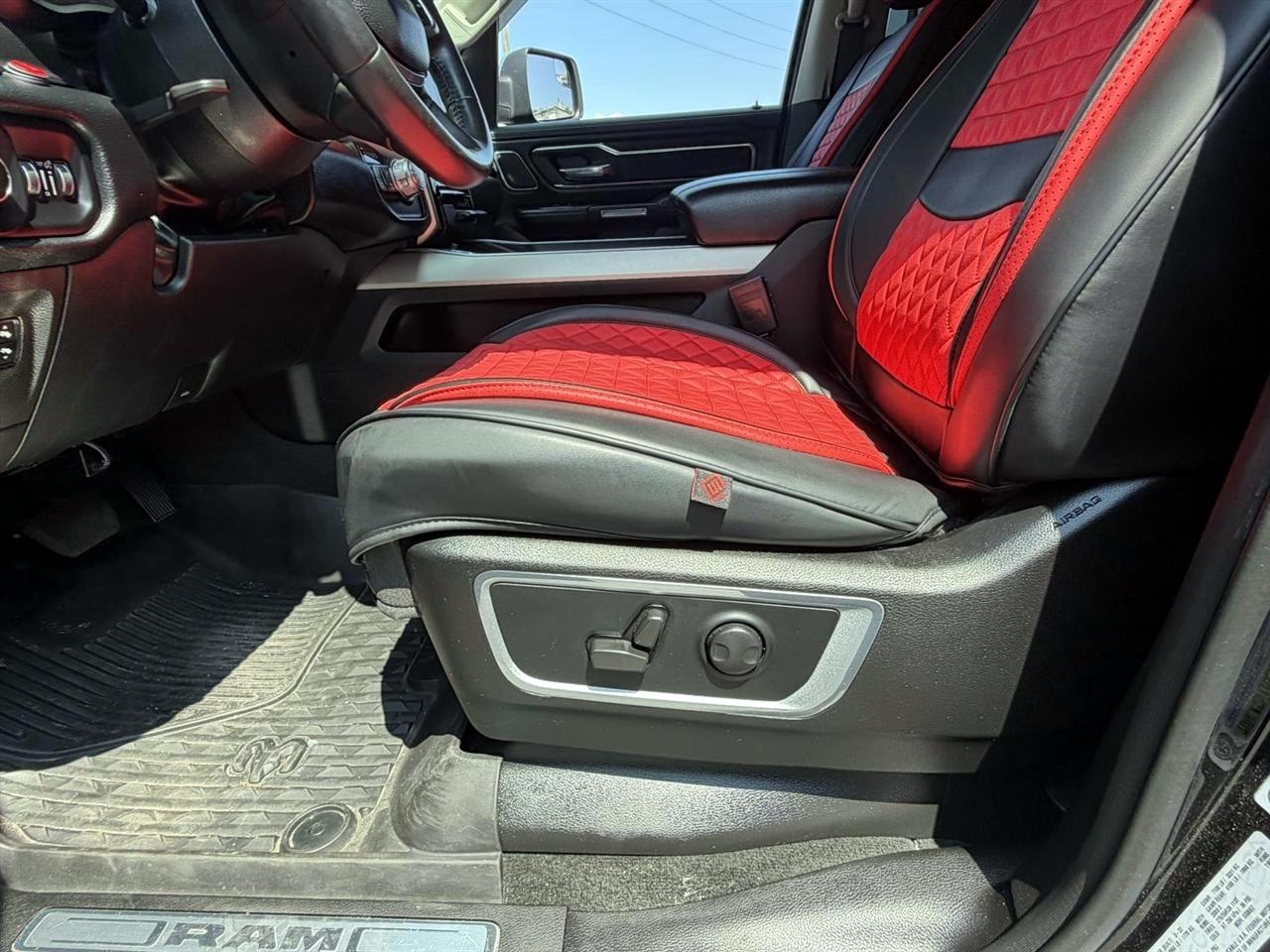 RAM 1500 Laramie 4x4 Crew Cab 5'7" Box 2022