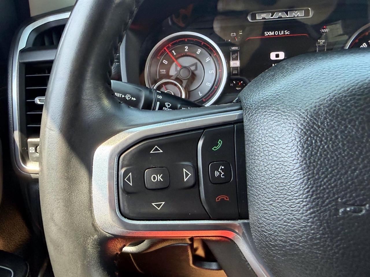 RAM 1500 Laramie 4x4 Crew Cab 5'7" Box 2022